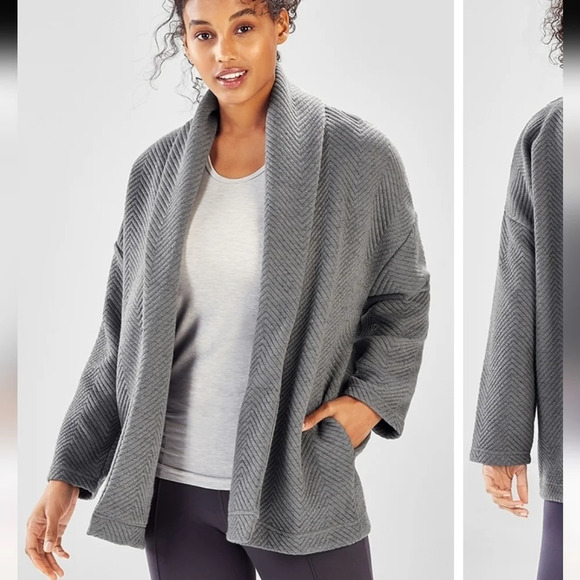 FABLETICS Vanessa Quilted Cardigan in Mid Grey   Size XS - Picture 1 of 11